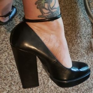 Faux black leather, chunky high heels